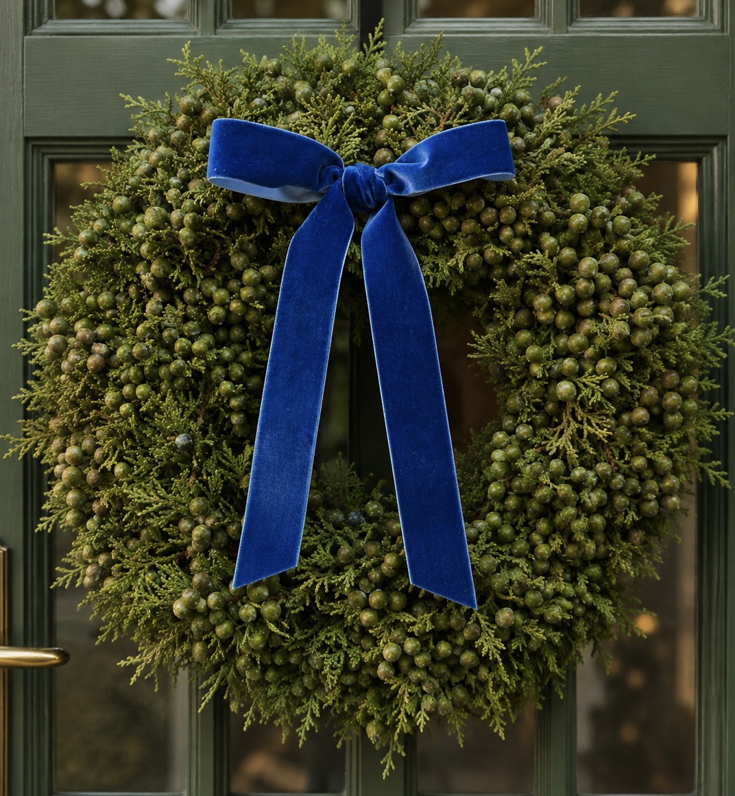 Christmas floral arrangement by Willow and Moss